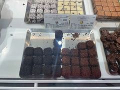 -VENCHI 闻绮(北京国贸商城店)