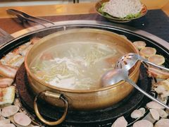 -阿山卓·野生菌火锅·纳西火塘烤肉