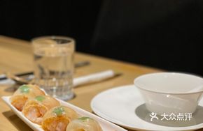 Signature Golden Net Fresh Shrimp Rice Noodle Roll