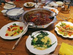 -乡土特色.冷锅鱼.牦牛肉汤锅