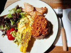 饱嗝肉食主义早午餐-奎克咖啡Cuiqu(晶品店)