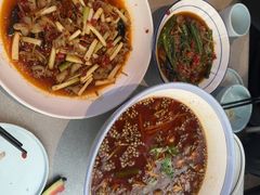 水煮肉片-有红鸡毛店·川菜(建设路店)