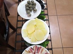 -东巴谷野生菌火锅餐厅