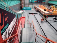 -极限PLAY运动娱乐新世界·团建派对潮玩休闲馆·室内蹦极高空游乐园