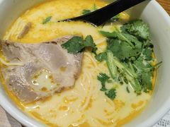 草本猪骨汤雪花肉面-和府捞面(星光大道一期店)