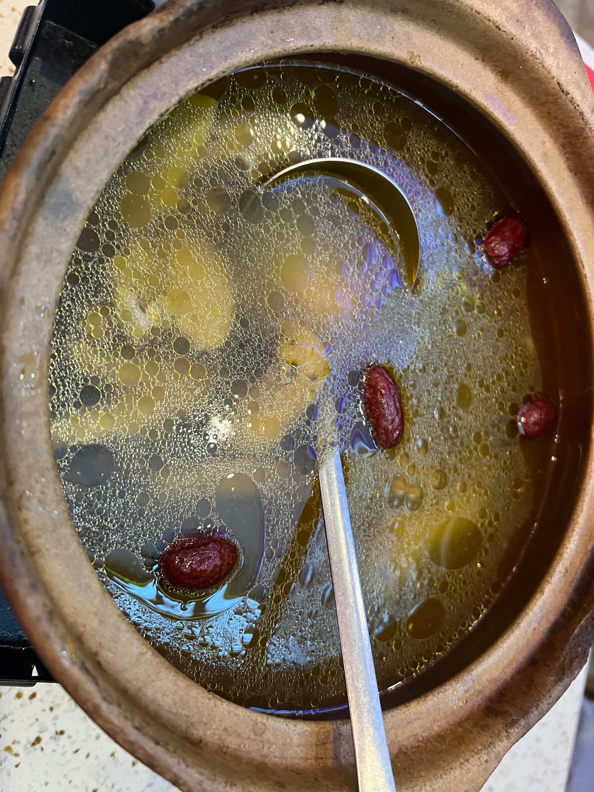 开饭之前先来一大碗鸡汤