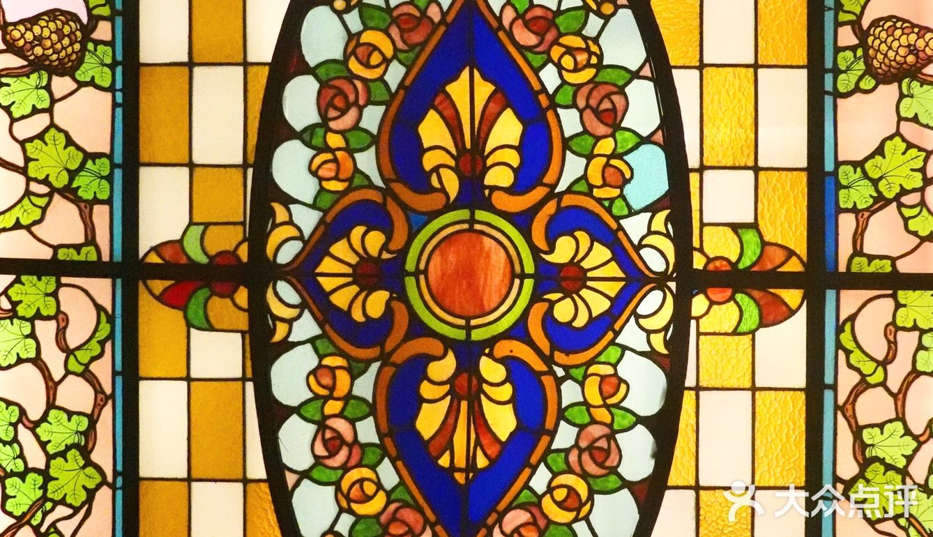 PRADA荣宅，你这样子办展我不可！