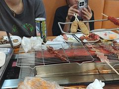 -哈尔滨小酒馆·鲜肉现穿自助烧烤(康新花园店)