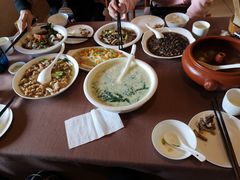 -湖泉水云间餐厅·弥勒地道菜(B座店)