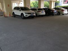 -仙霞高尔夫练习场-停车场