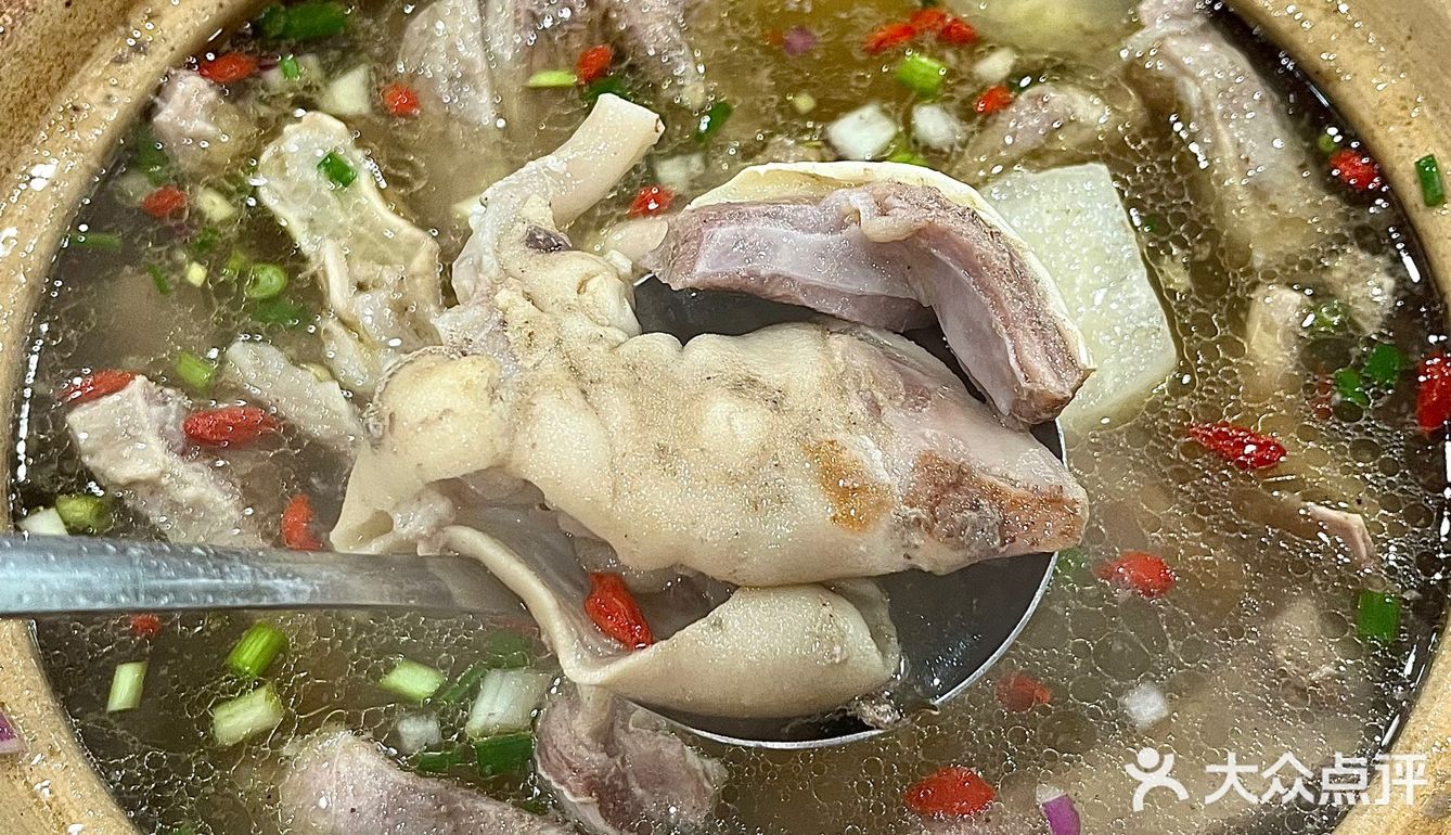 在杭州！！我会去吃5678…回的羊肉炉🐑
