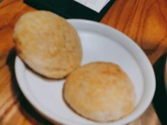 玫瑰鲜花饼-云海肴云南菜·蒸汽石锅鱼(北京良乡华冠店)