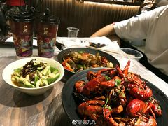 -巴厘龙虾·榜首油焖大虾(音乐学院·沿江酒馆店)