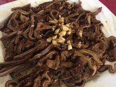 -溢心园香河肉饼总店