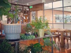 -ROAST coffee & eatery