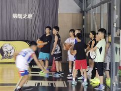 -梦想之巅·青少年篮球·羽毛球·培训中心(西站店)
