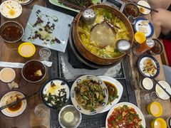 -三锅莊·牦牛肉火锅·香格里拉特色藏餐宴请餐厅(昆明创始店)