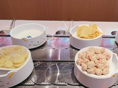 -龍歌自助小火锅(市北CBD万达店)