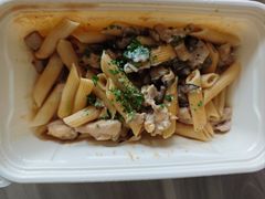 -玛格萝妮比萨屋(陆家浜路店)