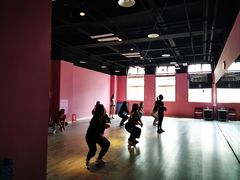 -零下舞度·街舞连锁机构(万科中心店)
