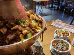-炉小二铜锅牛蛙•川湘菜(三里屯店)