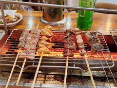 -哈尔滨小酒馆·鲜肉现穿自助烧烤(康新花园店)