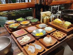 -银米·云南传统过桥米线(双廊黑金冠店)