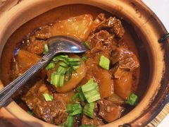 牛腩白萝卜煲-汤城小厨•粤菜•靓汤(苏州街店)