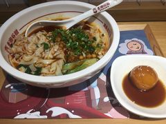 -呷佬·长沙手工米粉(金沙江路店)