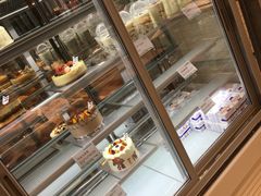 面包甜点陈列柜-Dough&Joe团憩(瑞虹天地月亮湾店)