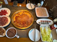 -小天鹅火锅·一线江景洪鼎旗舰店(洪崖洞店)
