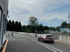 -天津波士信达奔驰4S店(卫津南路店)