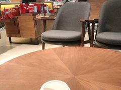 大堂-星巴克臻选(广州二沙岛文立方店)