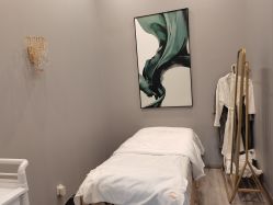 -菩羽·专业美胸·连锁养护中心