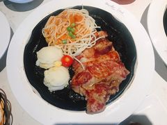 美式梅花猪排-豪客来牛排(伟诚广场店)