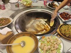 -人民公社铁锅炖·东北菜(卫国道店)