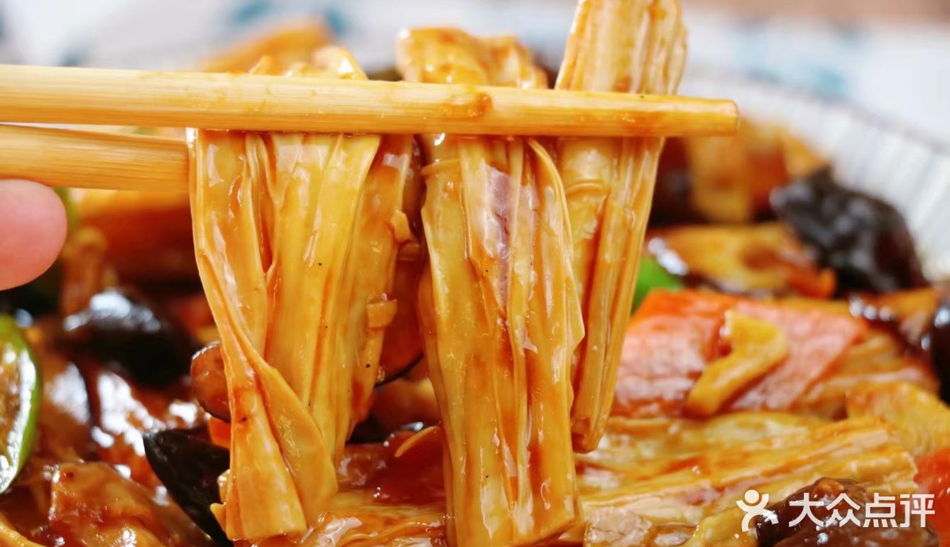 香菇炒腐竹，超下饭呦