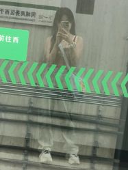 -一東造型烫发染发