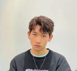 -丝语萱形象