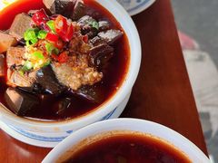 土冒血旺-炉小二铜锅牛蛙•川湘菜(三里屯店)