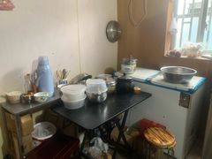 -胡记锅贴·沪上游子老鸭粉丝汤(太原路店)