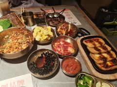 -草家酱蟹炭火烤肉店(珲春南路一店)