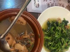 -黄泥岗·地道湖北菜(奥特莱斯店)