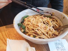-呼啦面馆·头牌豌杂面(爱琴海店)