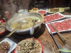 -乡土黄·鲜牛肉火锅·小龙虾(兴业街店)