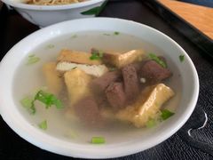 豆干鸭血汤-松树干拌面店