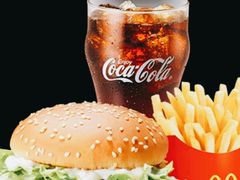 -麦当劳(展览路店)