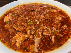 水煮肉片-川人川菜馆·小龙虾·鲜虾现做(黄山路店)