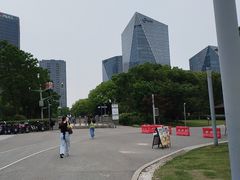 -东方体育中心(地铁站)