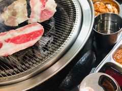 -围炉肉舍•炭烤活鳗•丹东海鲜烤肉(步行街店)